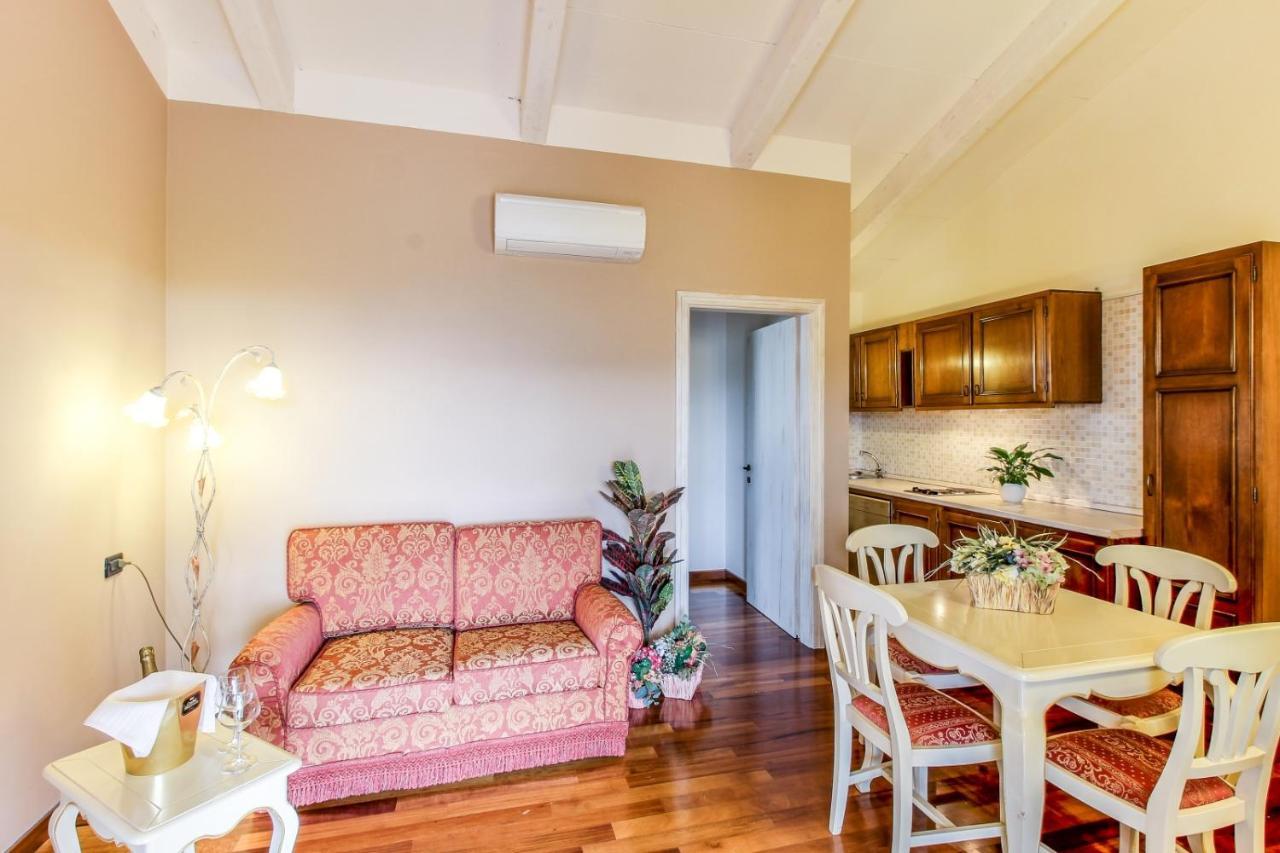 Residence Villa Il Casale - Appartamenti Wellness E Piscina Riscaldata Tovo San Giacomo Екстер'єр фото