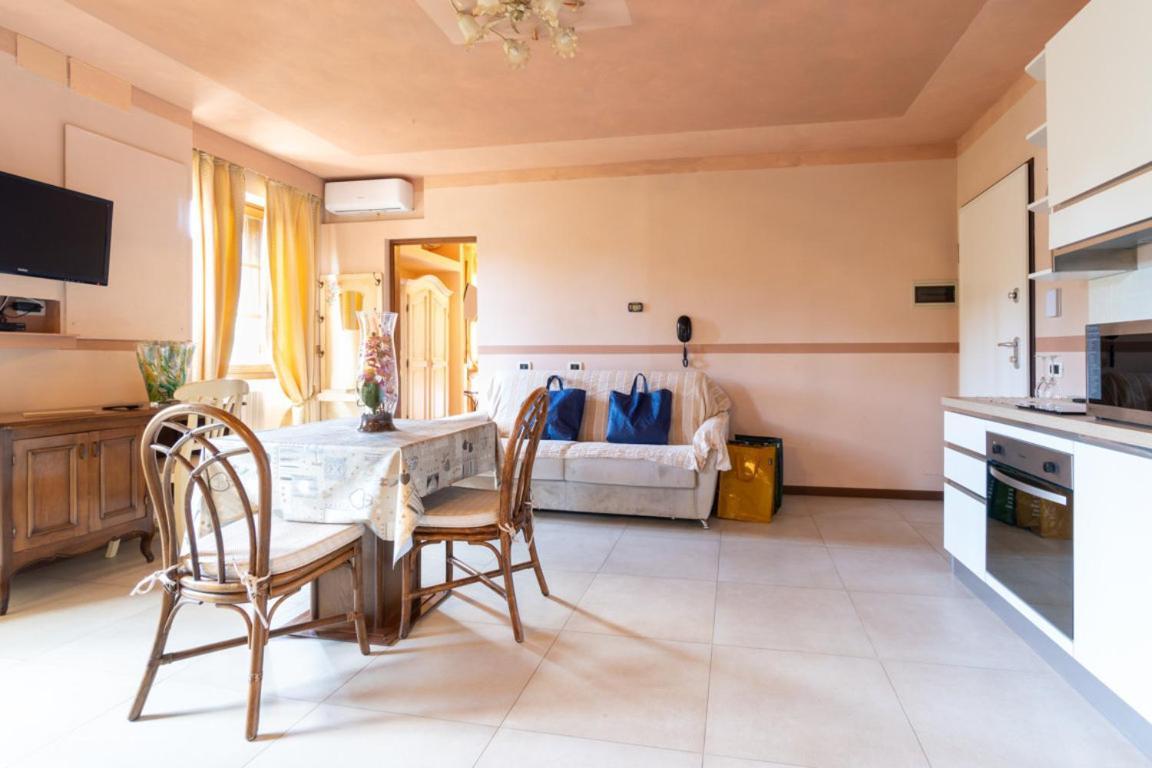 Residence Villa Il Casale - Appartamenti Wellness E Piscina Riscaldata Tovo San Giacomo Екстер'єр фото