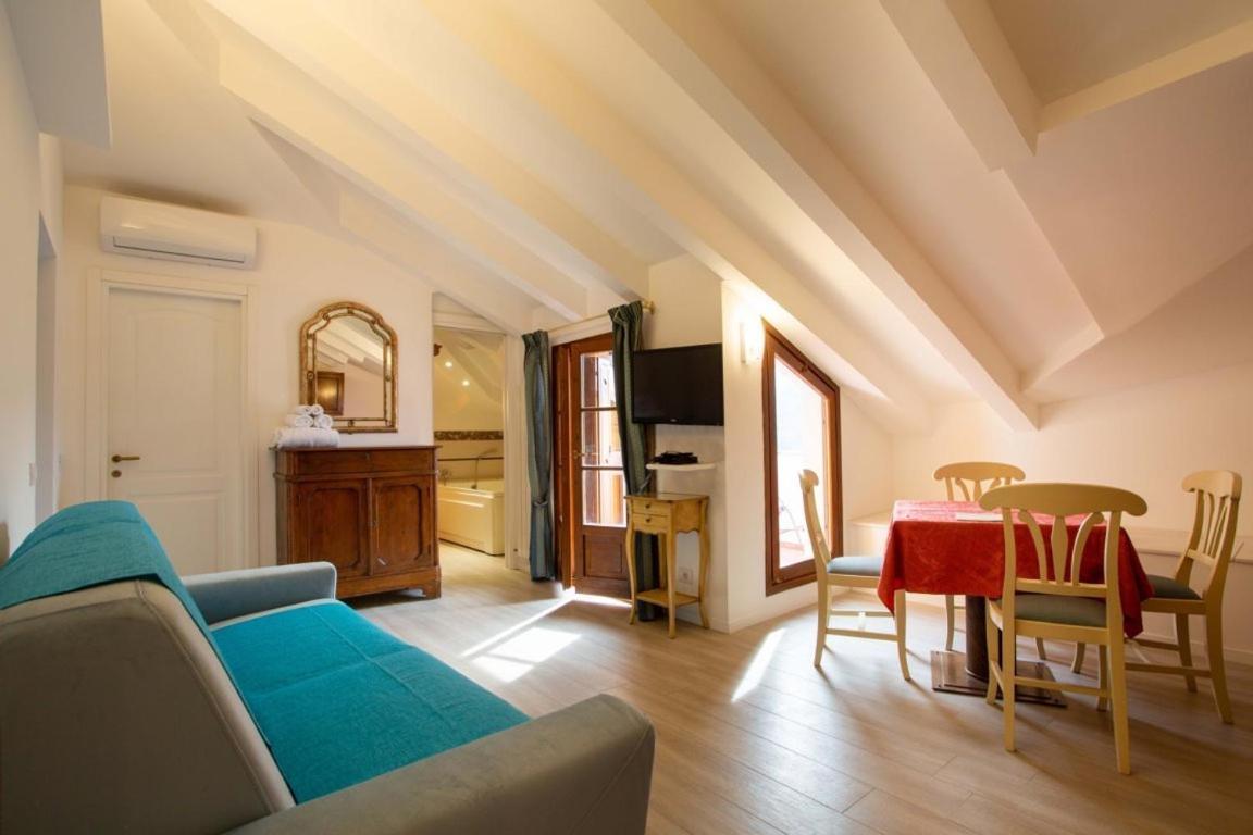 Residence Villa Il Casale - Appartamenti Wellness E Piscina Riscaldata Tovo San Giacomo Екстер'єр фото